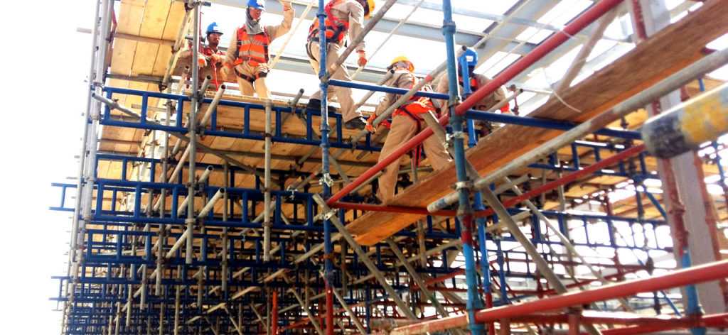 A Guide to the Advantages of Hiring Scaffolding Services